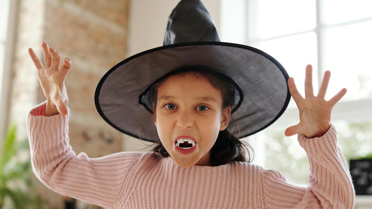 Would you rather be a vampire or a werewolf? Would you rather be a vampire or a werewolf?