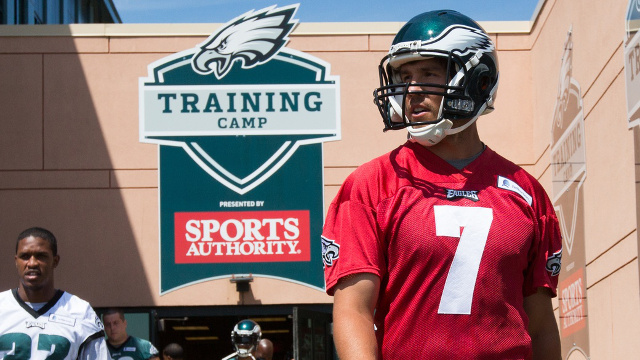 Should the Eagles extend Bradford now?