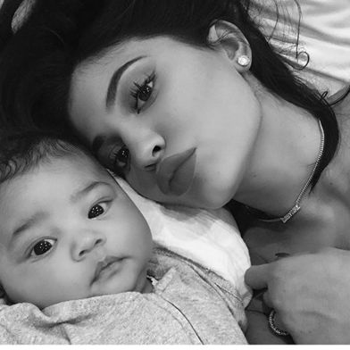 Which Kardashian has better baby-themed selfies?