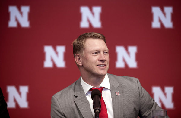 Is it a good idea that Scott Frost is calling the plays?