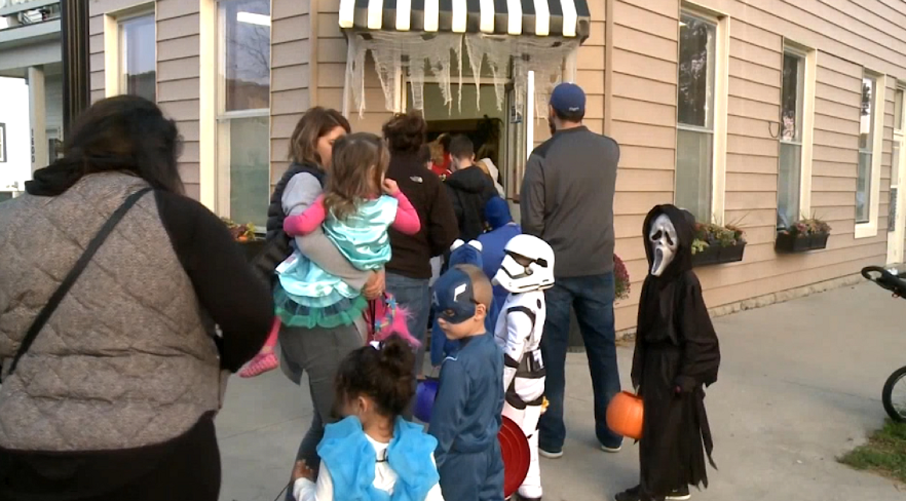 Should costumes be allowed in schools on Halloween?