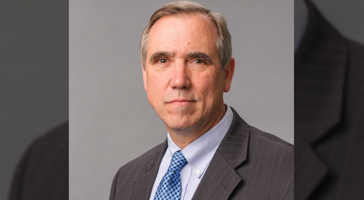 Should Senator Jeff Merkley (D-OR) run for President in 2020?
