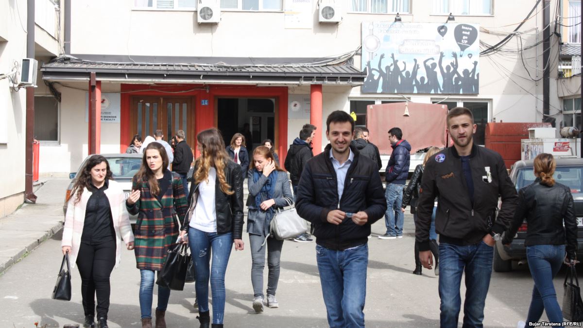 Si do të ndikoj rritja e pagës minimale në punësimin e t'rinjëve?