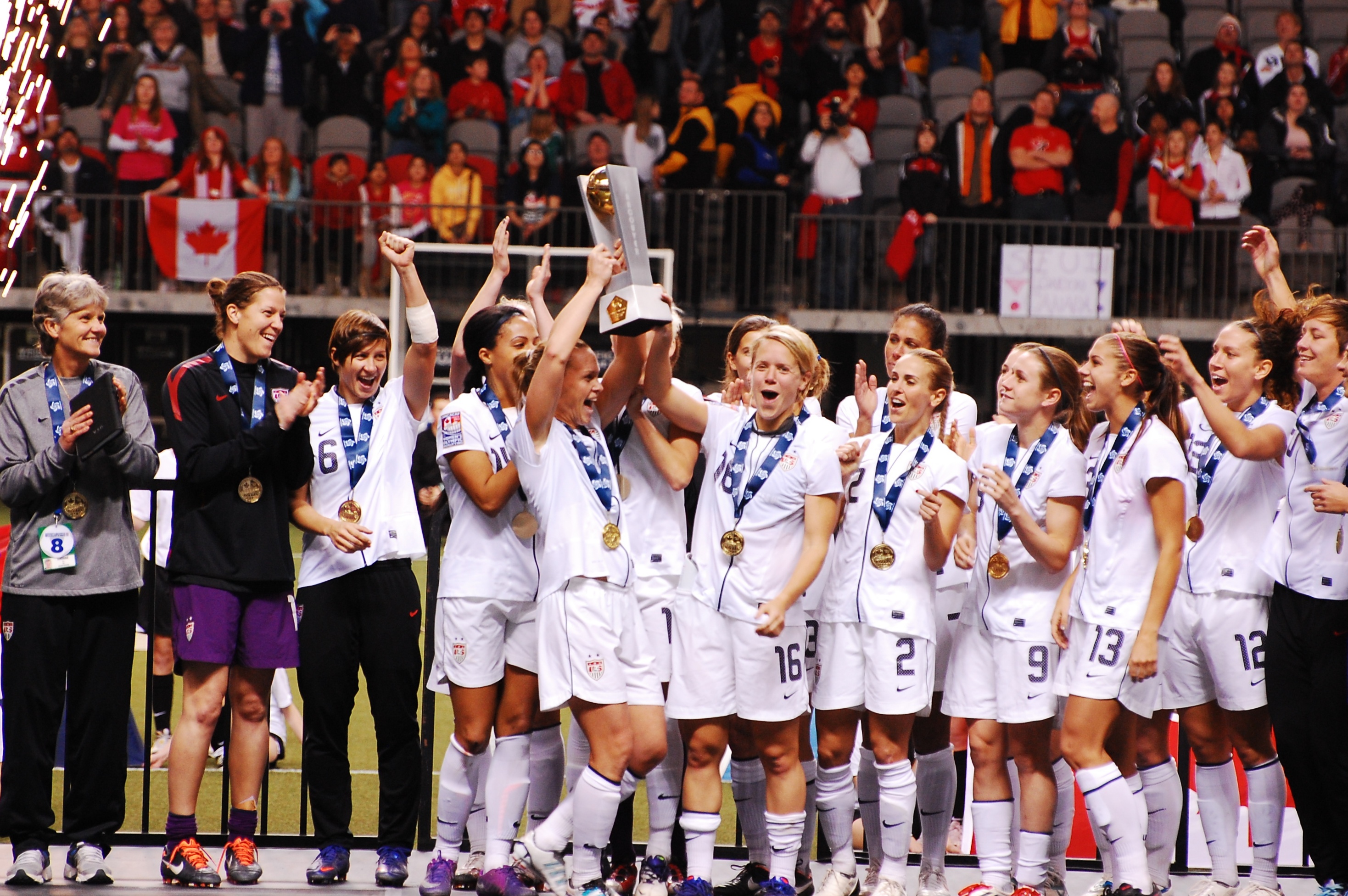 Should women on the US National Soccer Team earn as much as men?