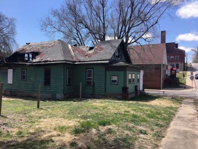 Should vacant homes be demolished or given to the homeless?