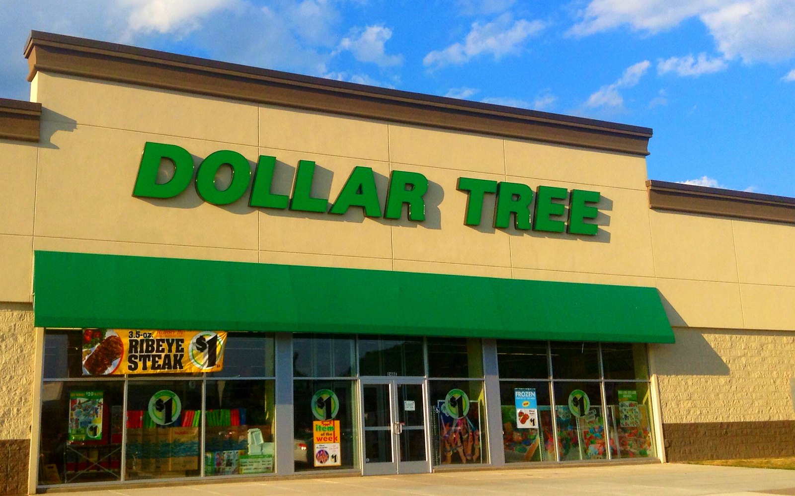 Are dollar stores good for poor communities?