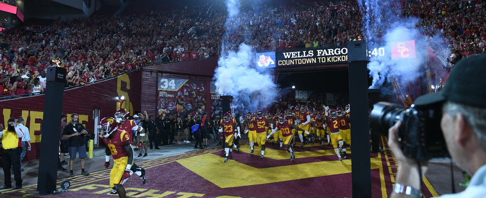 What was the play of the game in USC's win against Fresno State?