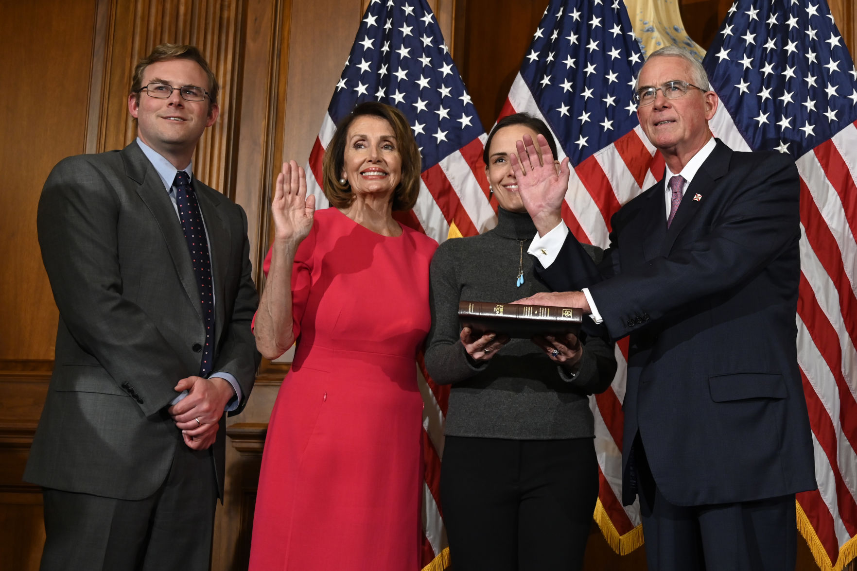 Should impeachment hearings be more open?