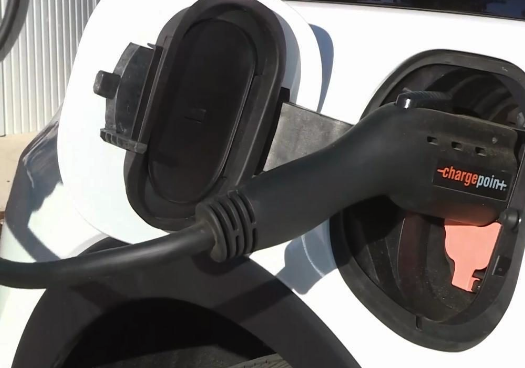 Do you think higher-MPG vehicles should cost more to register?