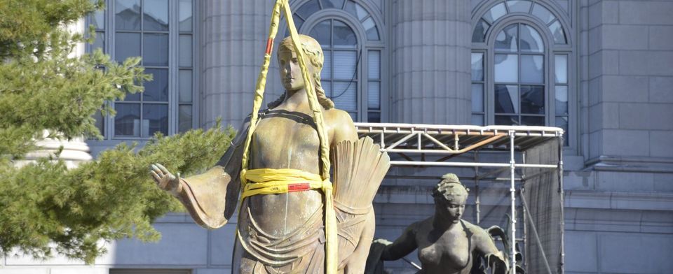 Does the Ceres statue belong on the state capitol dome?