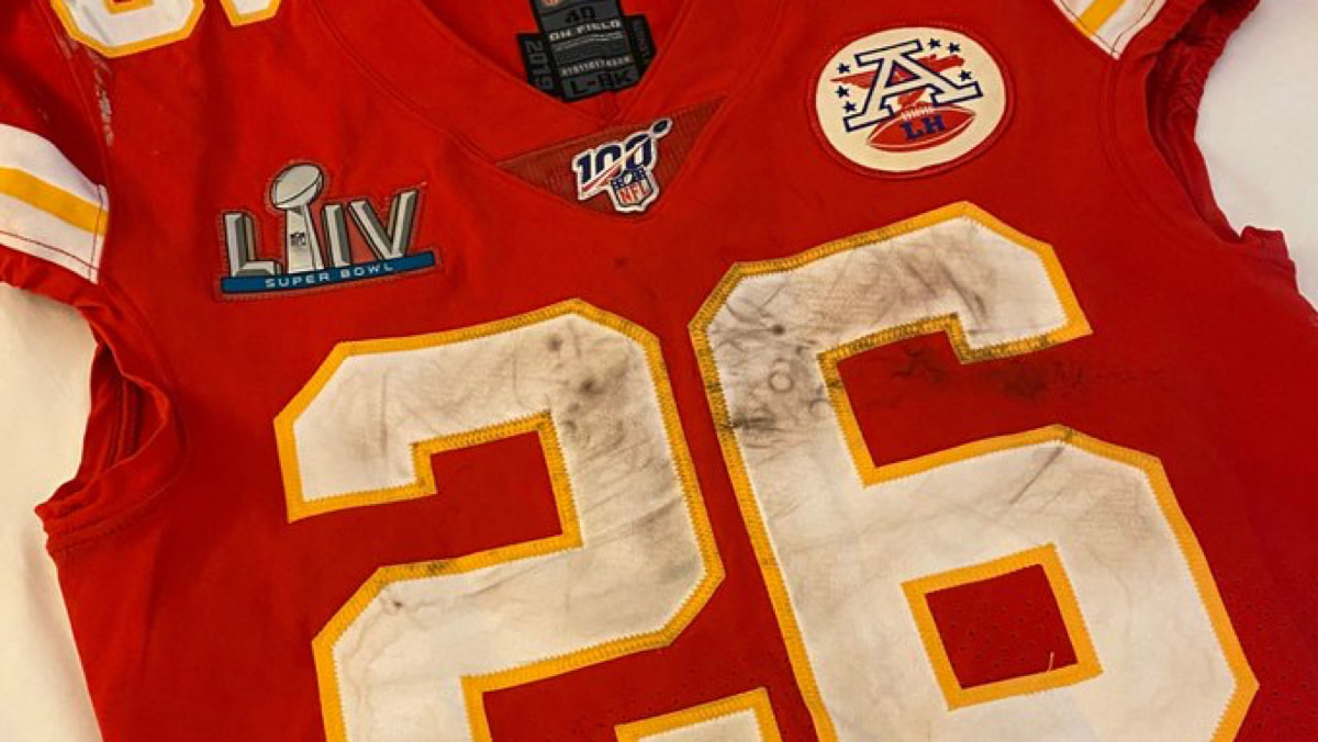 Should Mostert return Damien Williams’ Super Bowl Jersey?