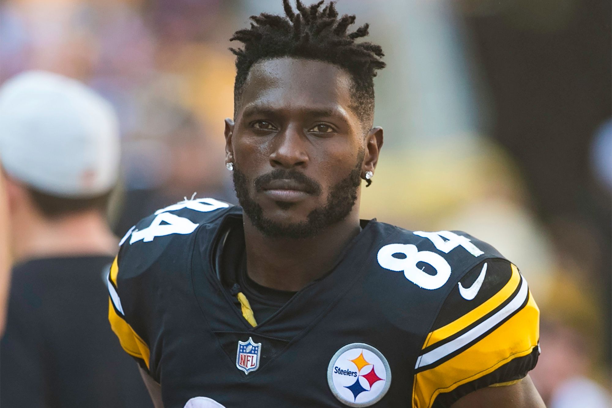 Should the Steelers bring Antonio Brown back?