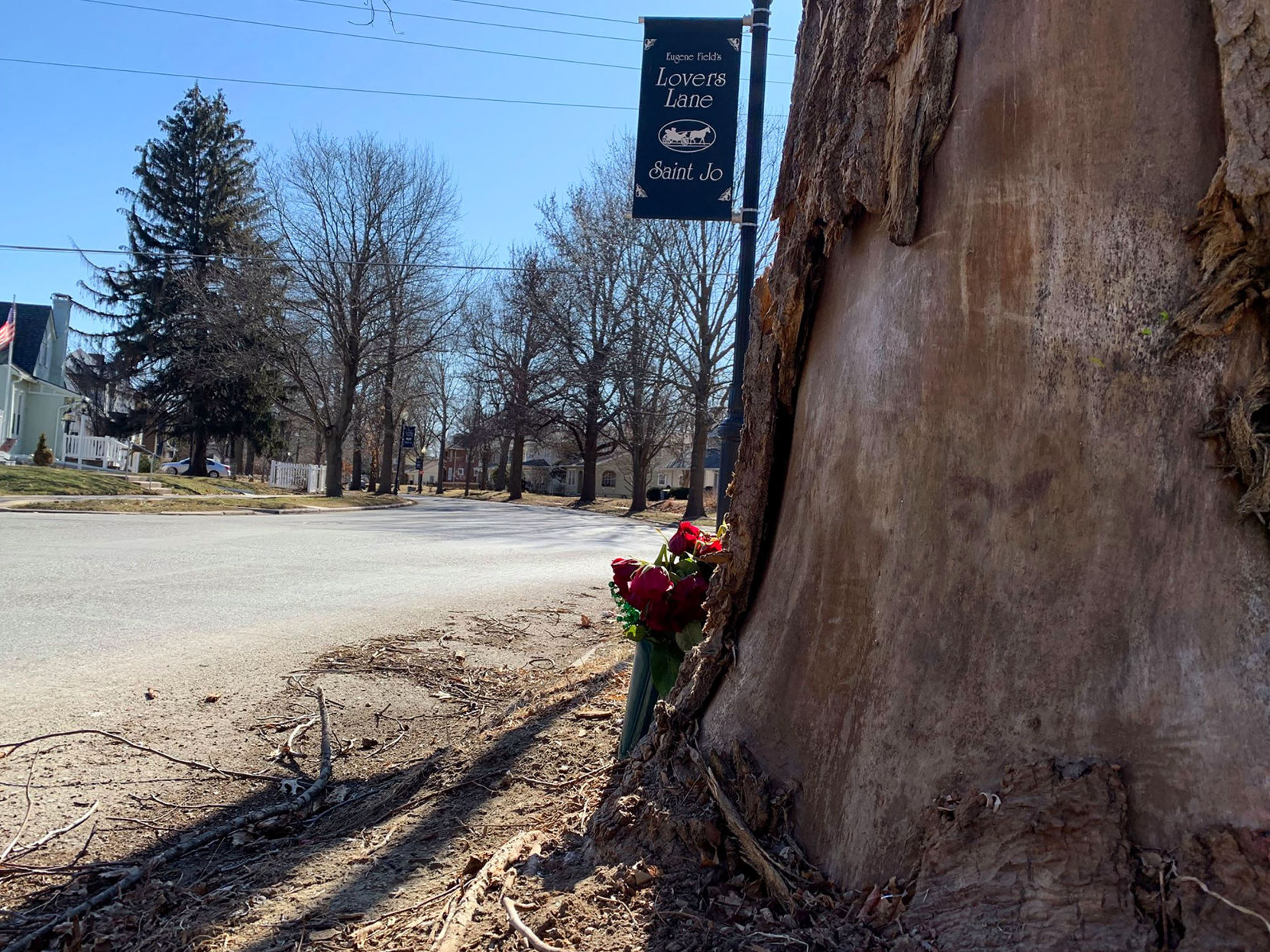 Should property owners remove roadside memorials?