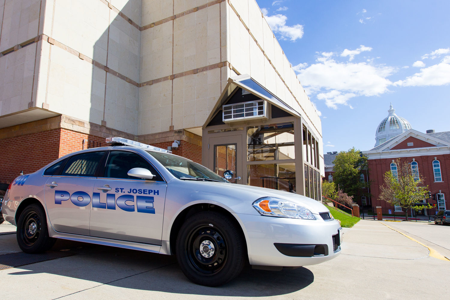 Do St. Joseph police need a "step matrix" pay plan?