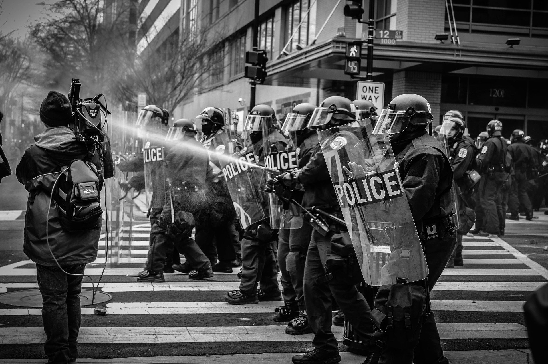 Do the police need to be demilitarized?