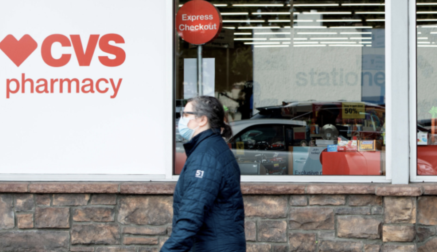 Should all businesses mandate masks?