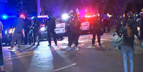 Do you think federal troops should stay in Portland or leave?