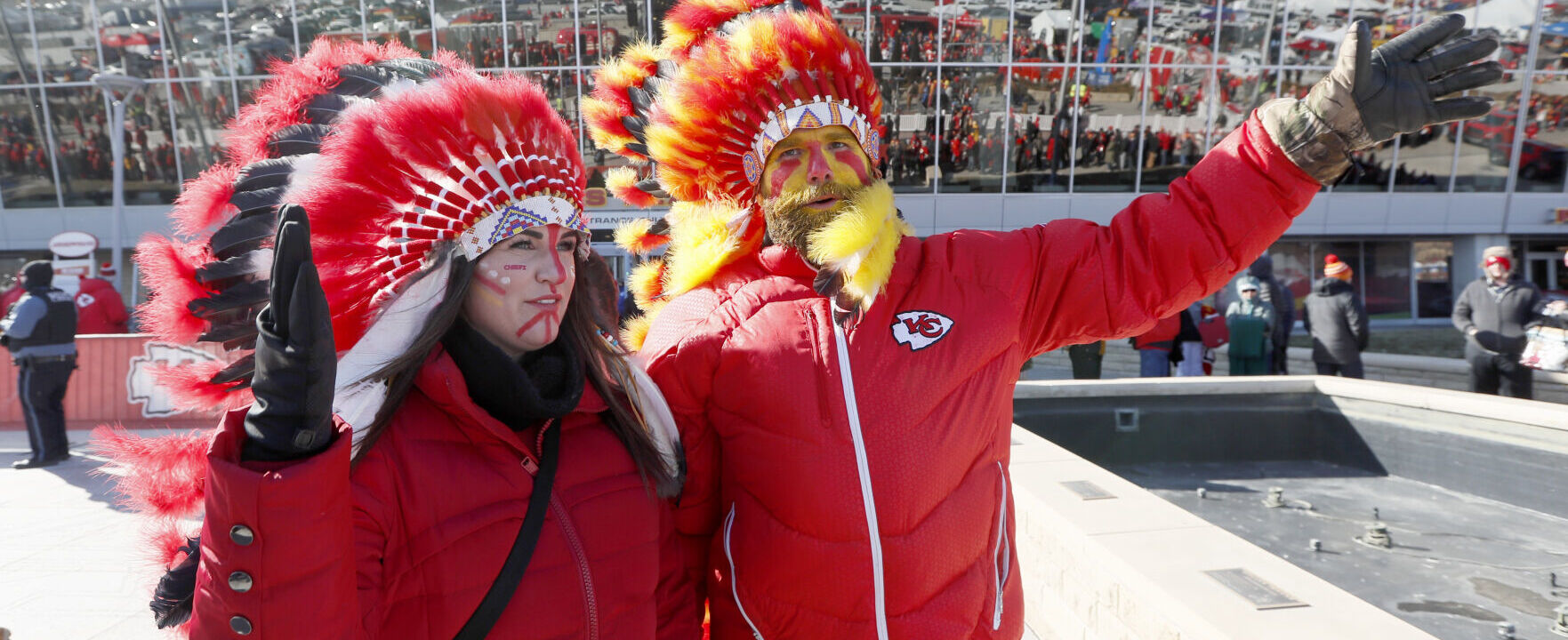 Should the Chiefs ban Native American headdresses and face paint?