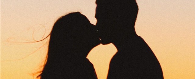 Do you agree that you should avoid kissing during the pandemic?