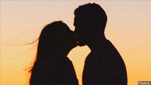 Do you agree that you should avoid kissing during the pandemic?