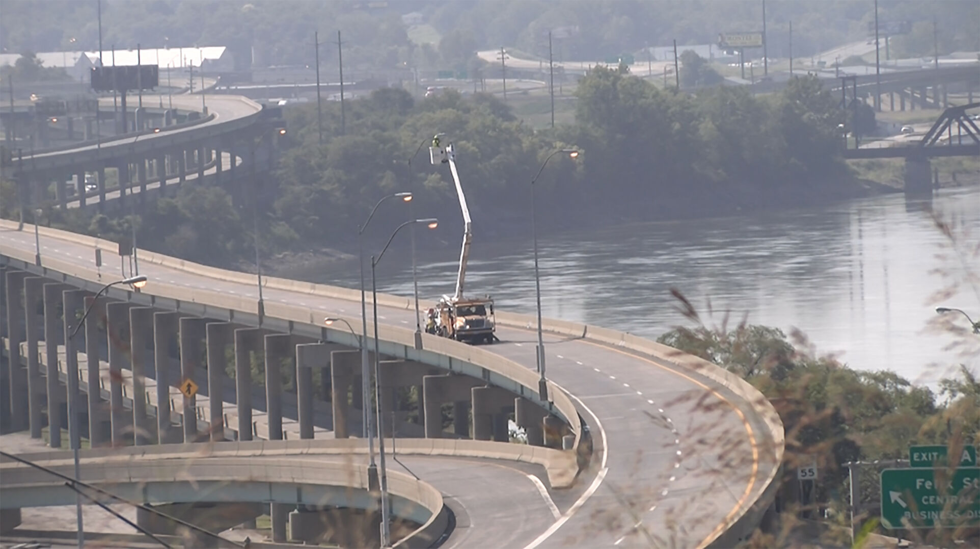 What's your preference for the I-229 bridge Downtown?