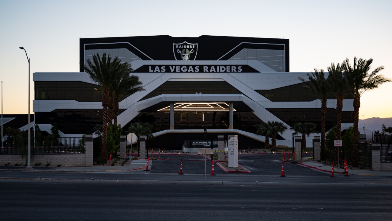 Should the Raiders players be suspended for breaking protocol?