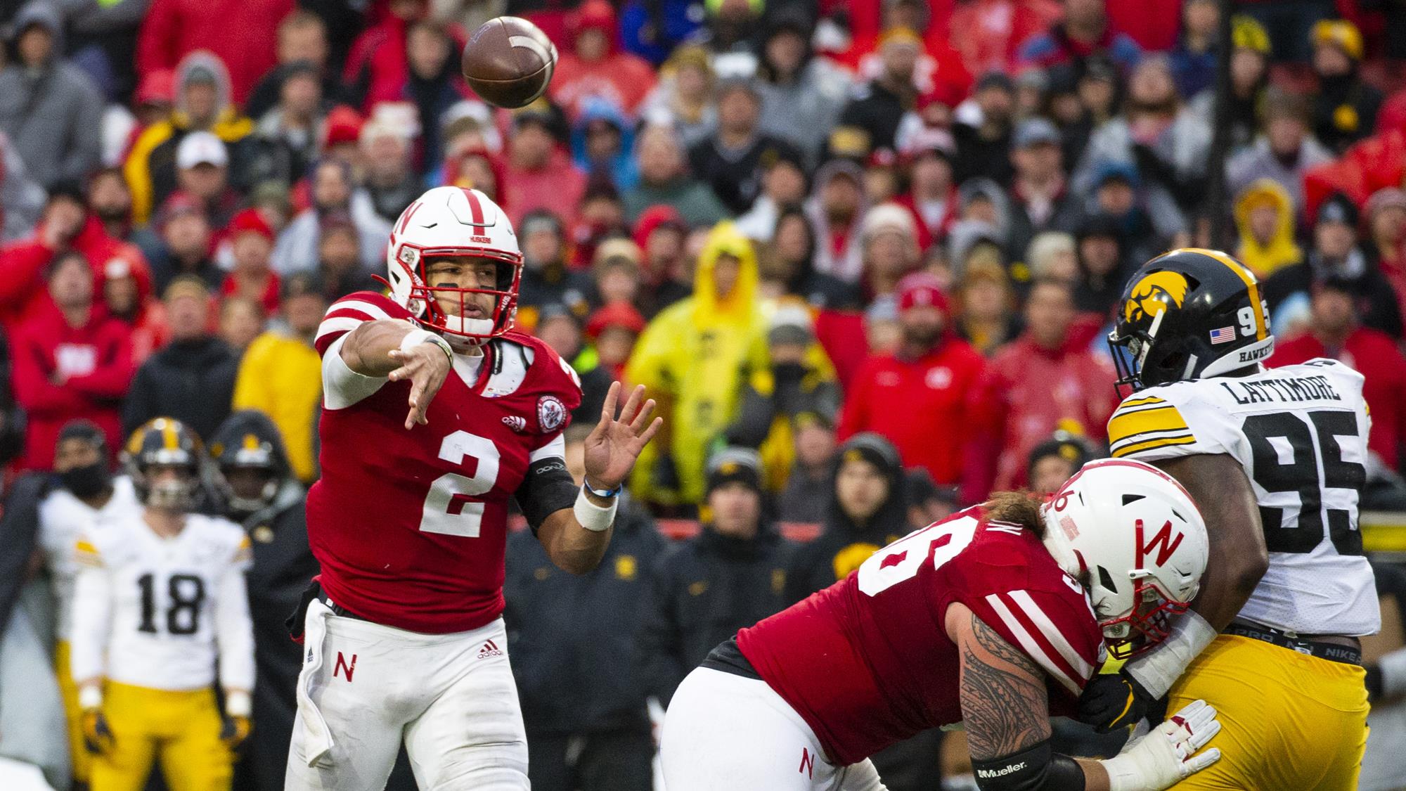 Do the Huskers average over 500 yards total offense this year?