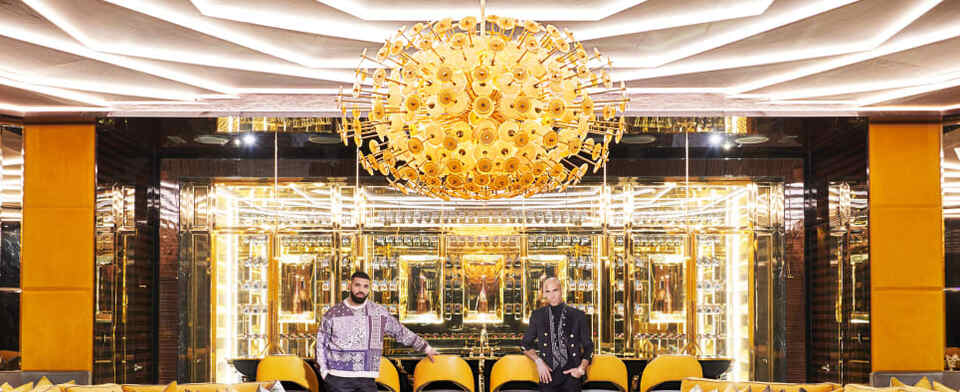 Does the chandelier in Drake's living room look like a replica of the coronavirus or is it just me?