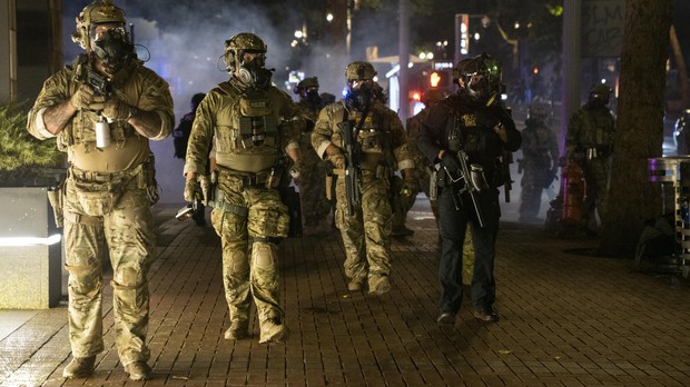 Should internal U.S. security forces be required to have name and outfit listed on the uniform?