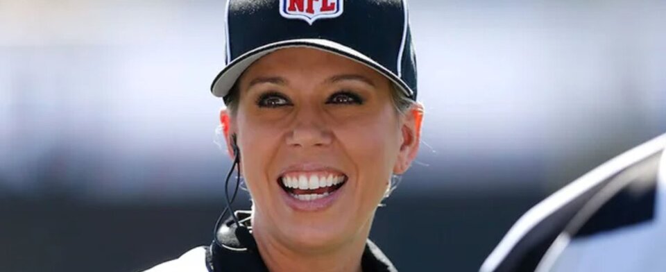 Should there be more female refs with Sarah Thomas in the NFL?