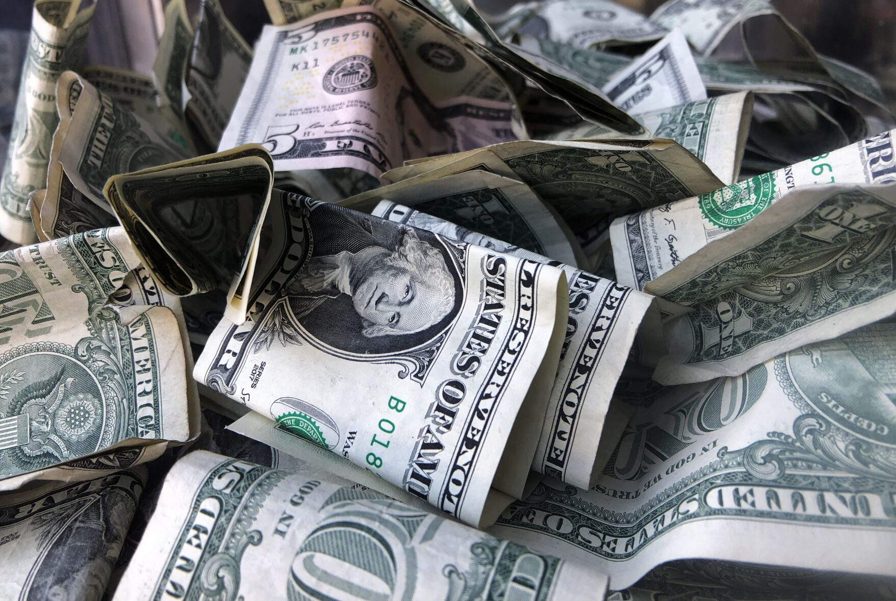 Do you support a $15 federal minimum wage?