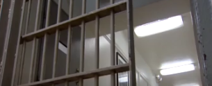 Should Oregon prisoners be released early if they contribute valuable services?
