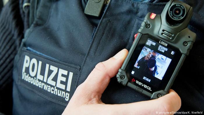 Should Police body cam footage ALWAYS be public?