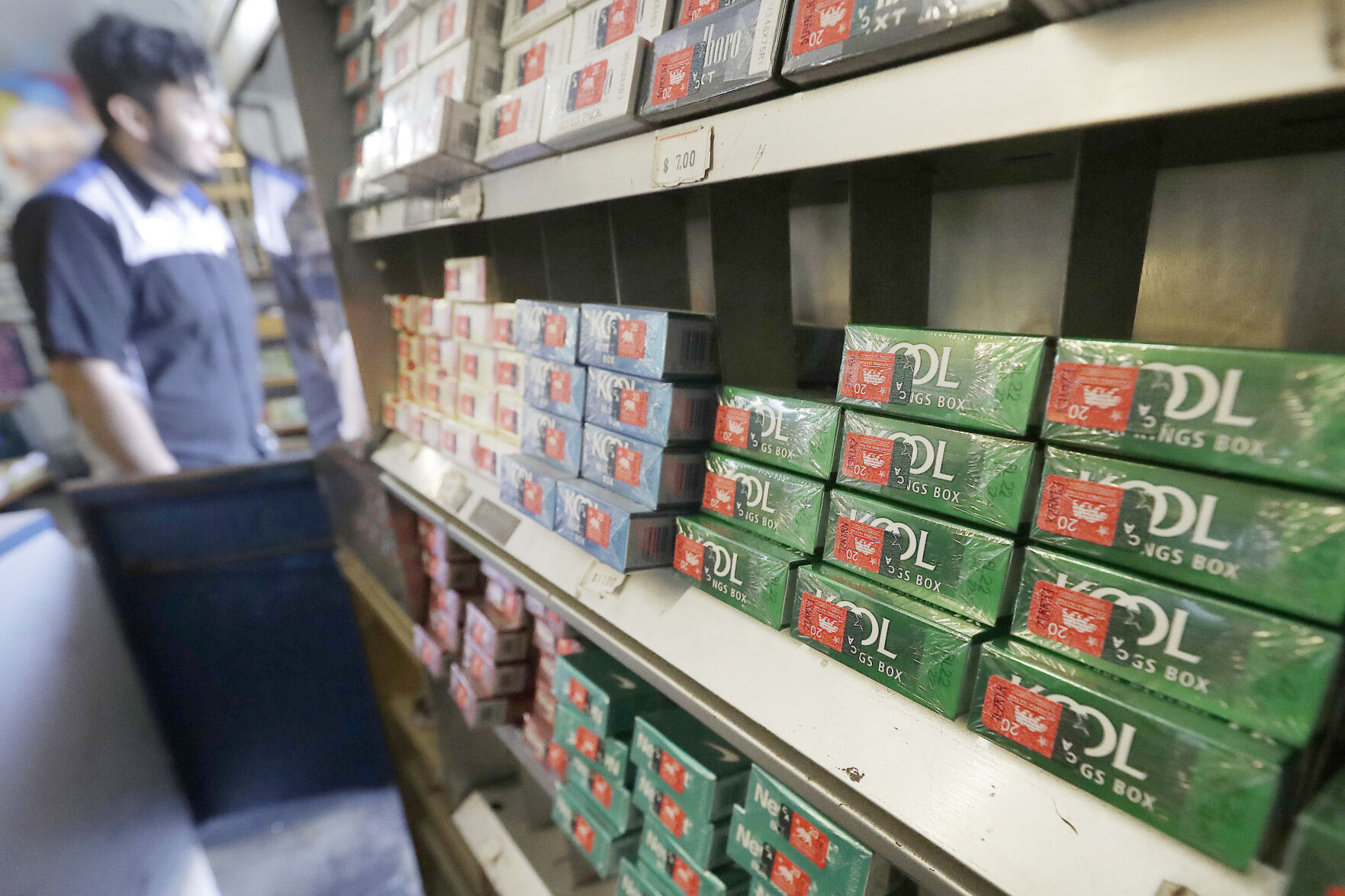 Should the government ban menthol cigarettes?