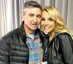Should Britney's father be removed from her conservatorship?