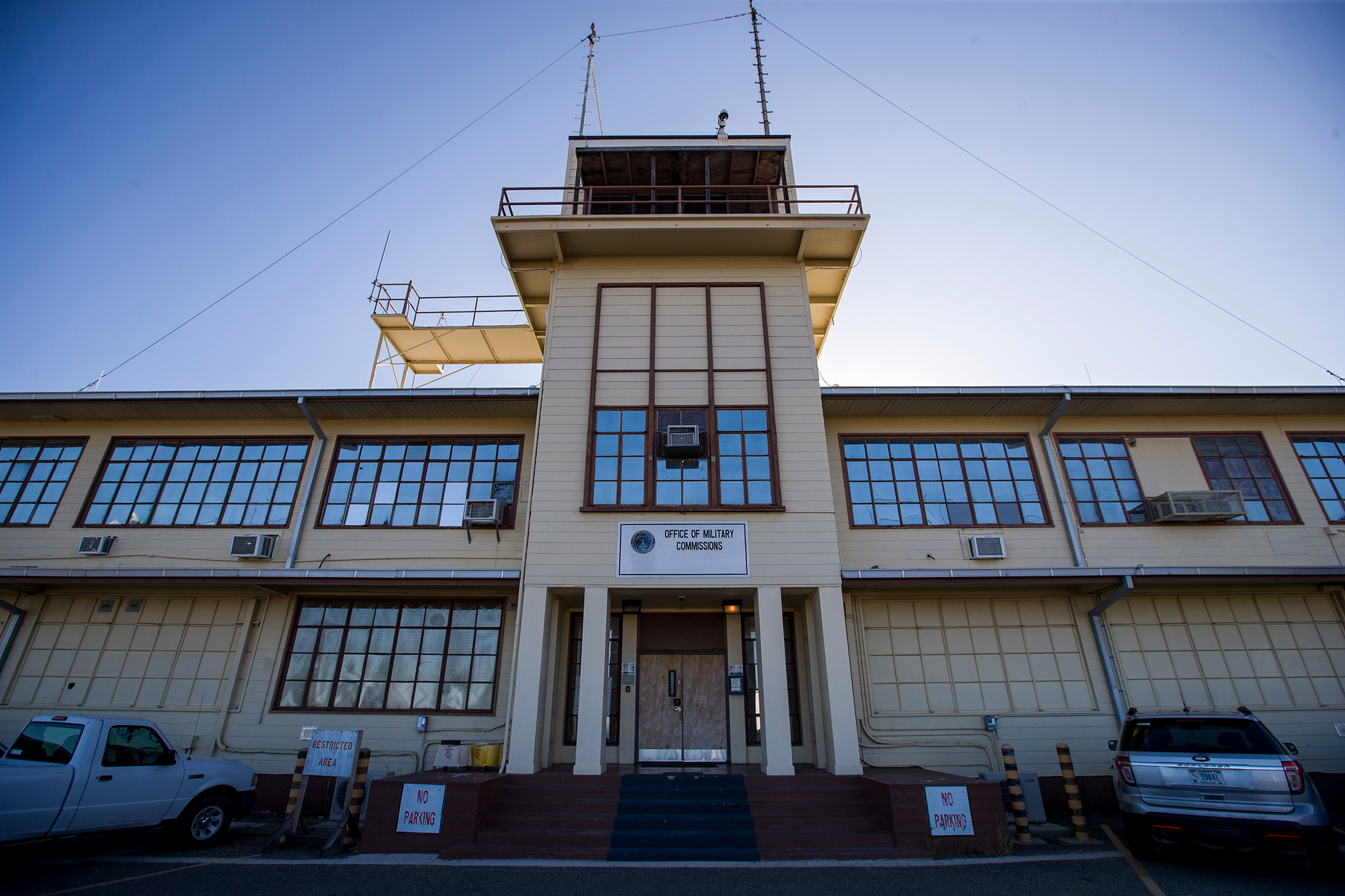 Should the United States shut down the Guantanamo Bay detention center for terror suspects?