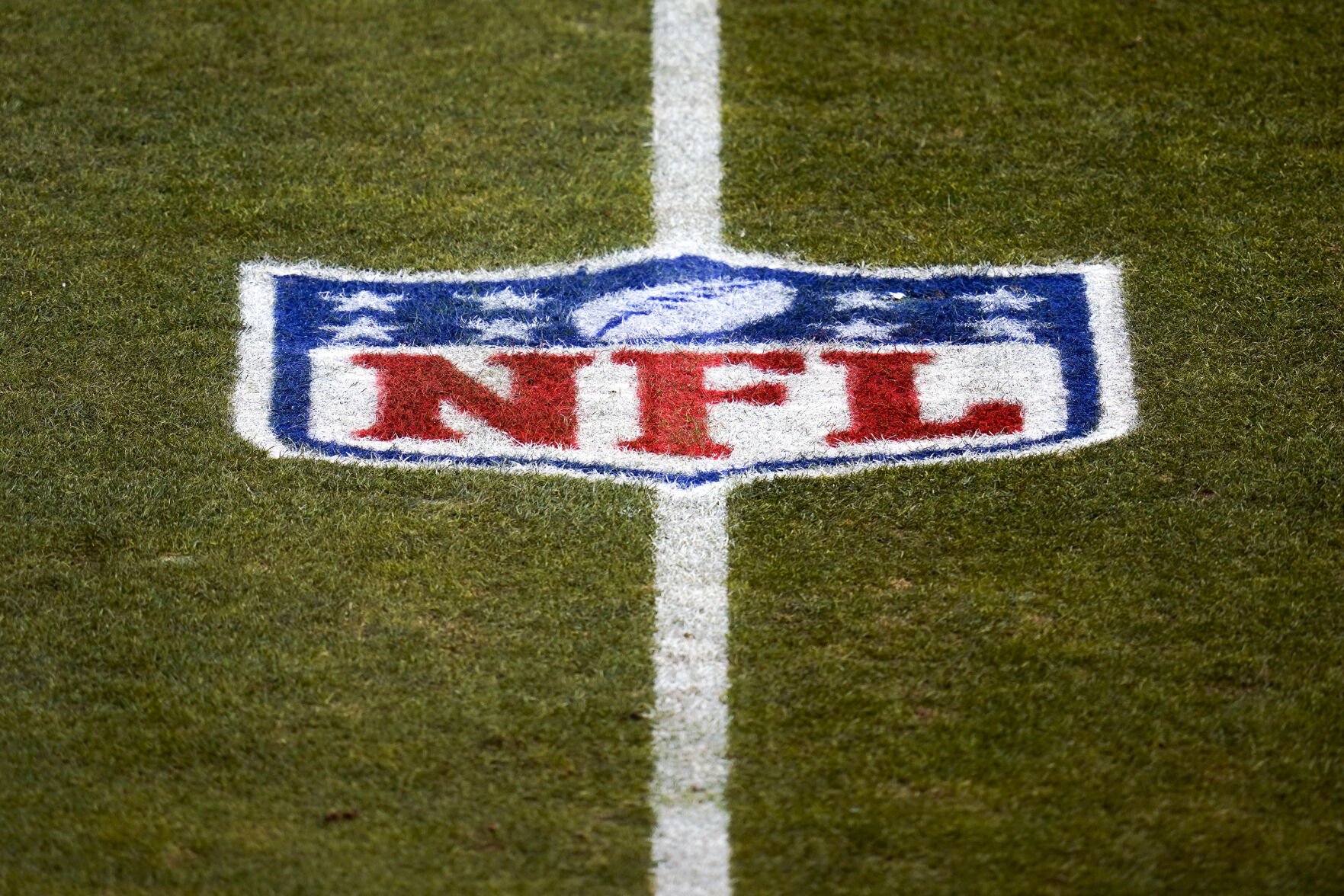 Should the NFL require players to get vaccinated?