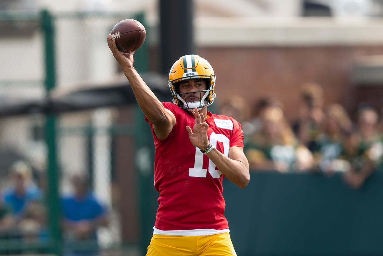Will Jordan Love be able to live up to expectations set by Aaron Rodgers?
