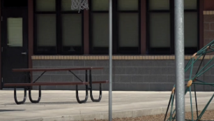 Should students eat lunch outside due to the pandemic?