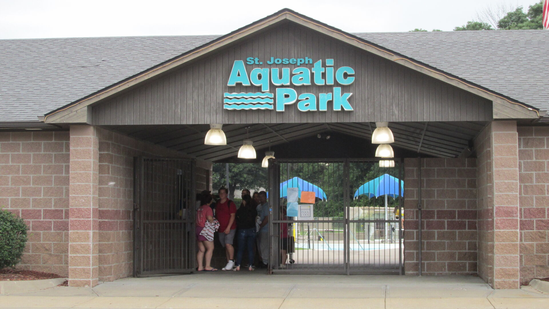 How many municipal pools would you like to see in St. Joseph?