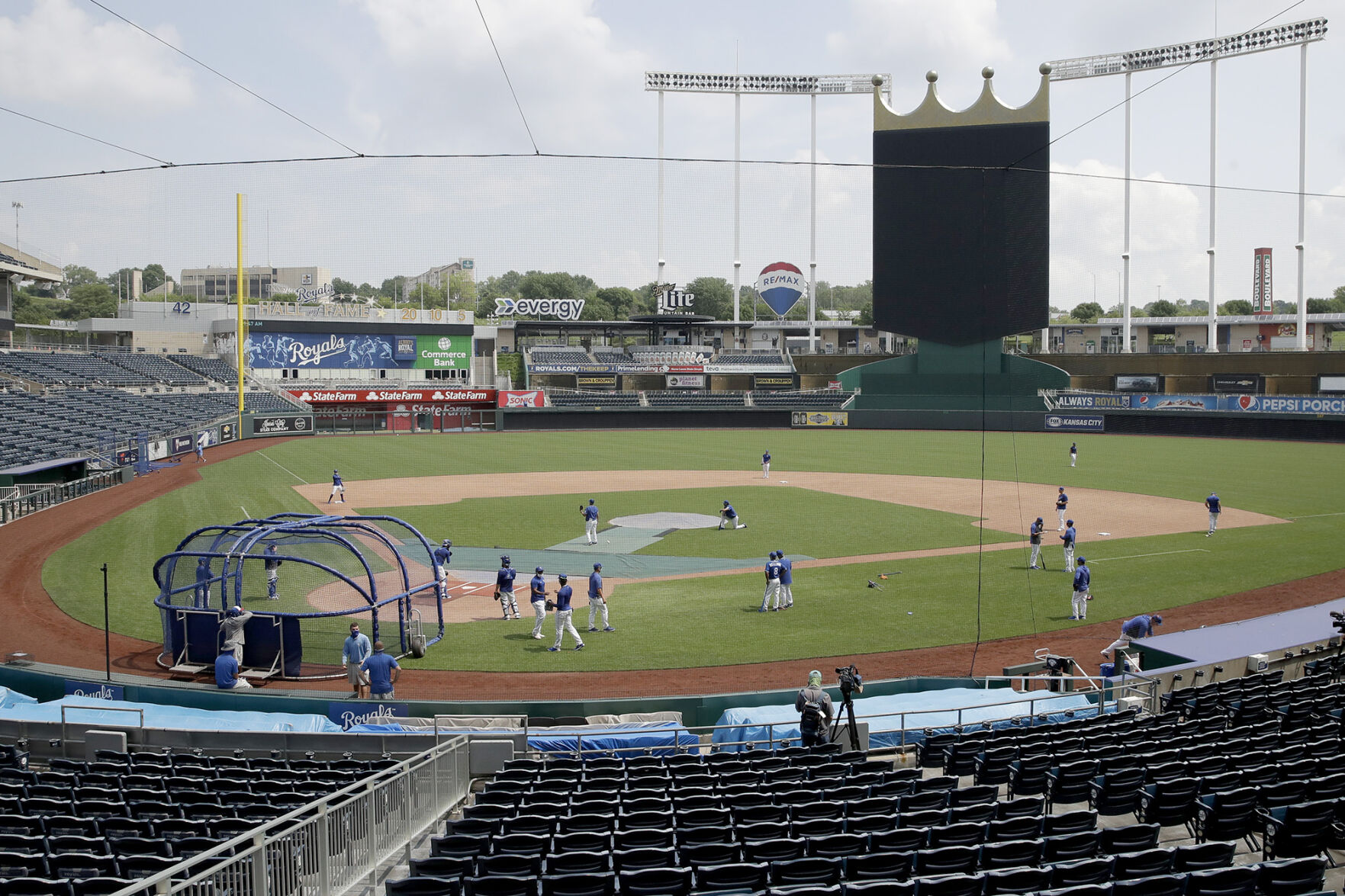 Should the Kansas City Royals move to a downtown stadium?