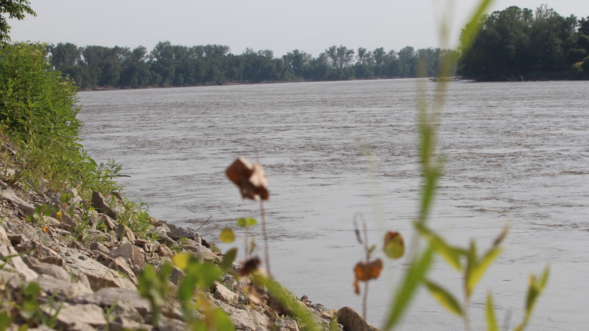 Does St. Joseph need another bridge to Elwood?