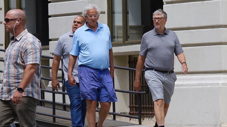 Should grown men wear shorts when in the city?