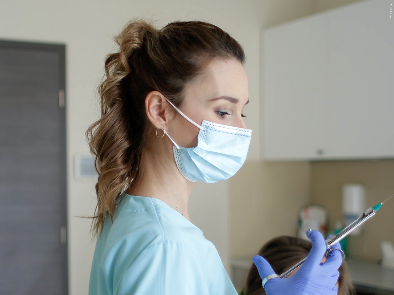 Should coronavirus vaccinations be mandatory for health care workers?