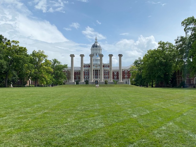Should universities be forced to comply with the federal vaccine mandate?