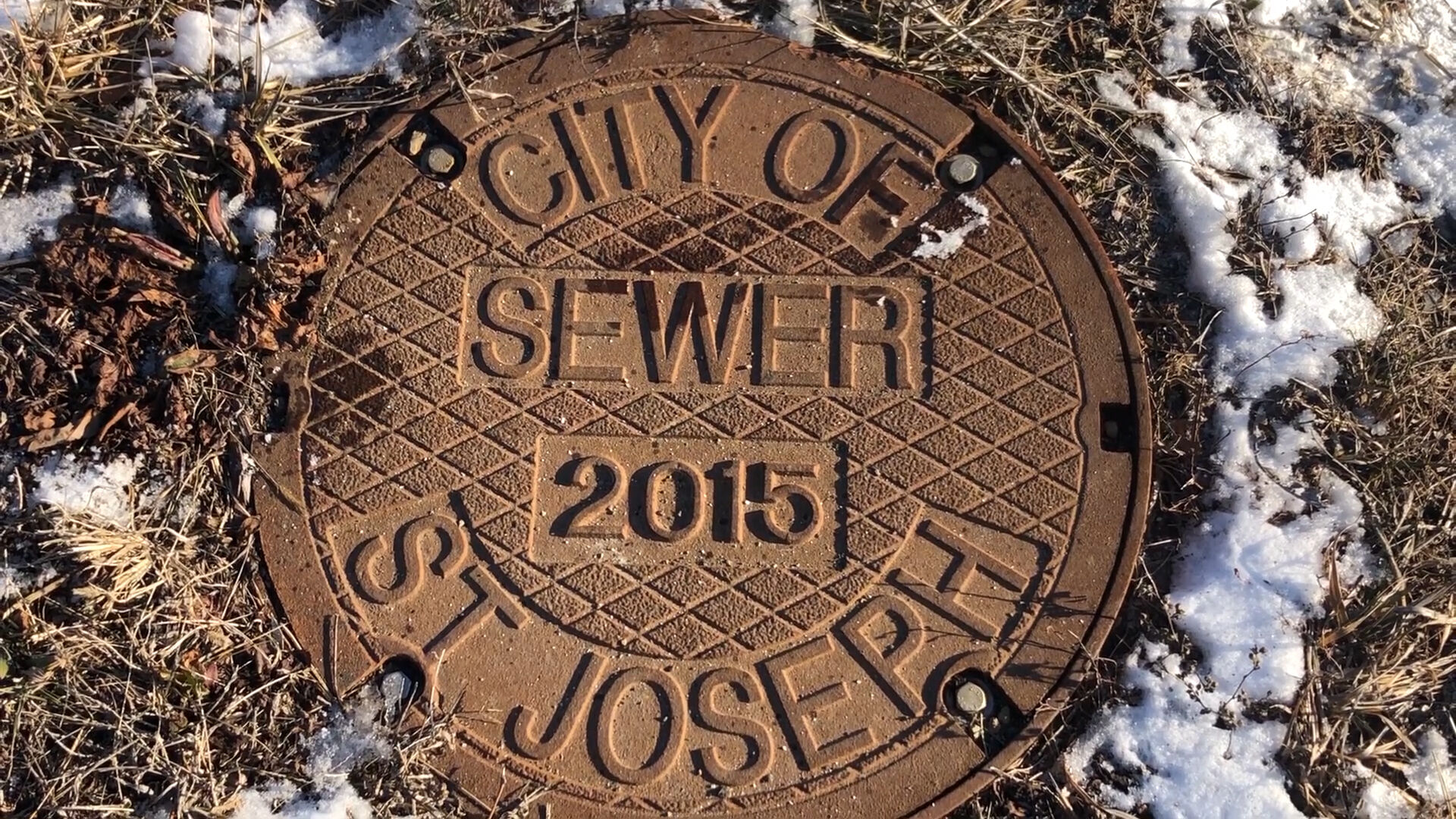 Should St. Joseph privatize its sewer system?