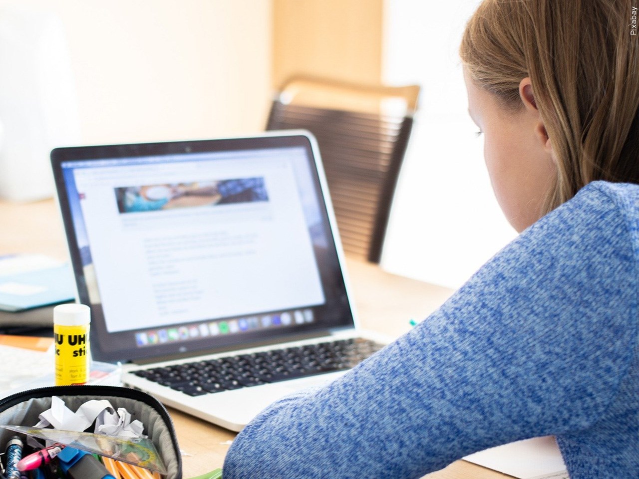 Should schools in areas of high coronavirus transmission go virtual?