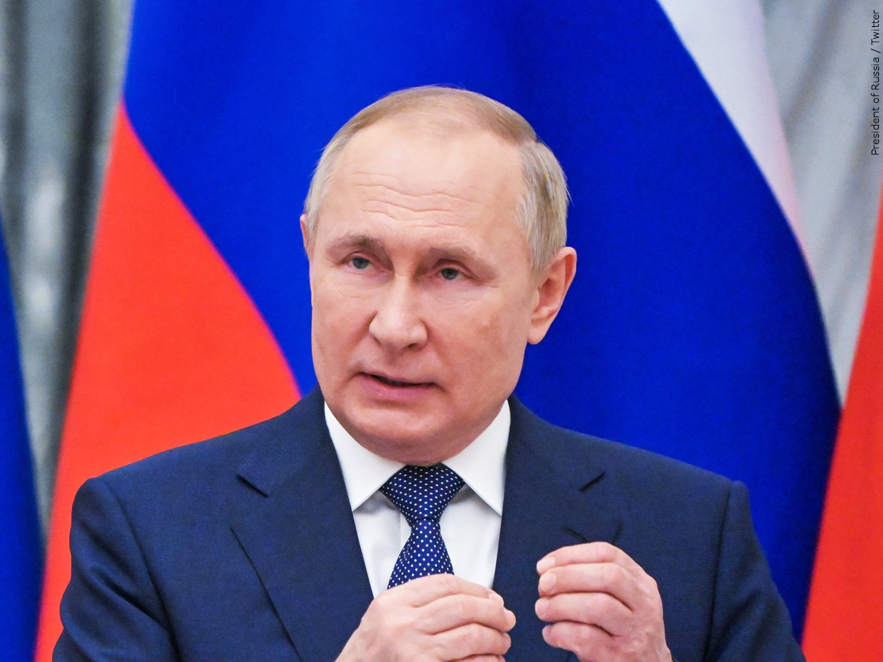 Should the U.S. ban Russian oil imports?