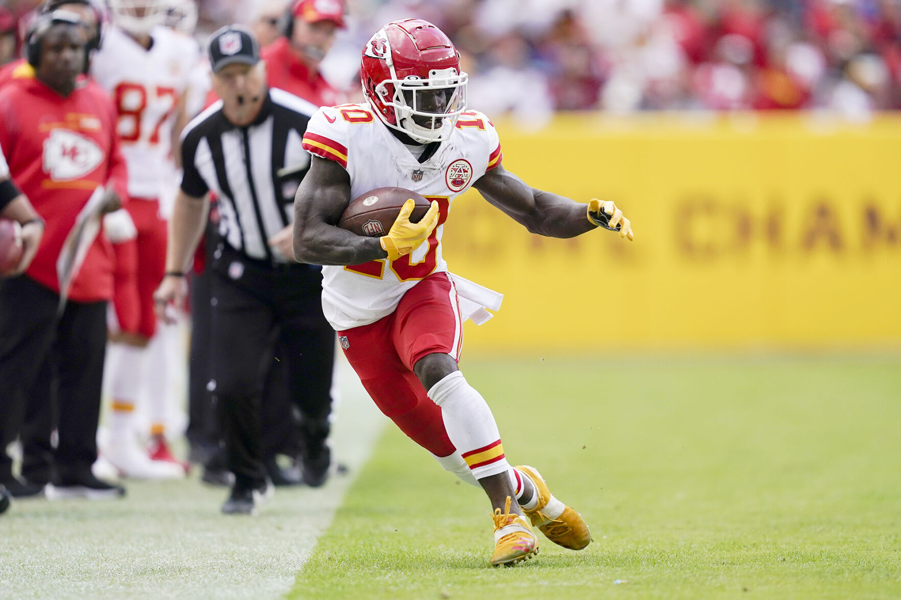 You're the GM. Do you trade Tyreek Hill?