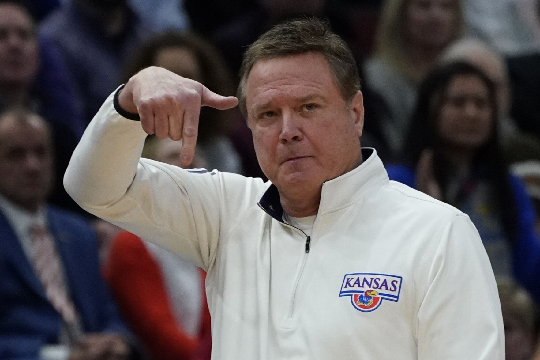 Should basketball coaches go back to wearing suits on the sidelines?